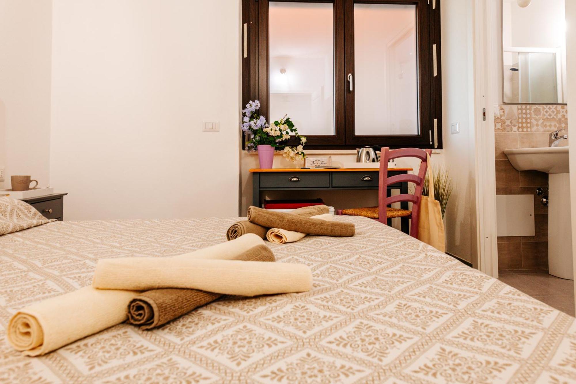 Domo Mediterranea Affittacamere-Guest House SantʼAntìoco Dış mekan fotoğraf